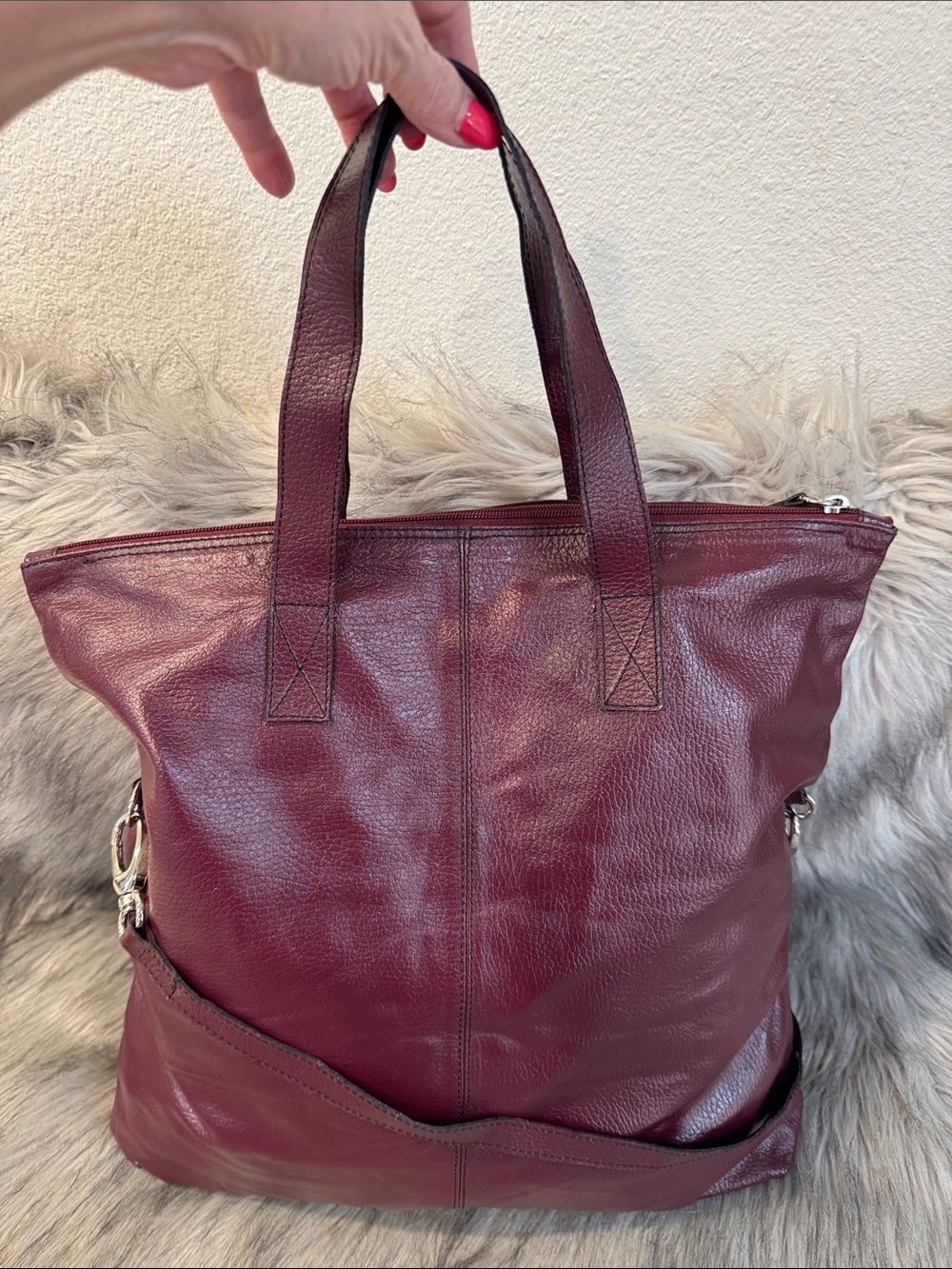 Pulicati Luxurious Burgundy Leather Tote Bag - Elegant Everyday Carry